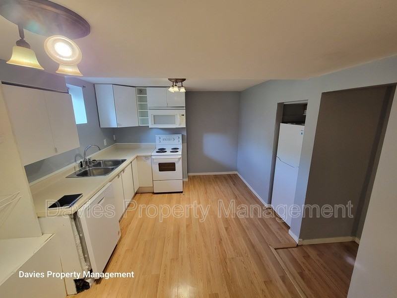 9620 75 St Nw #BS - Photo 5 of 26