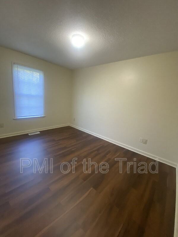 309 Swing Dairy Rd - Photo 6 of 9