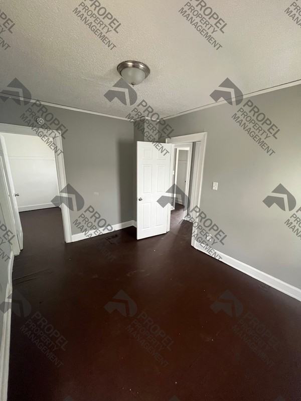 19269 Hawthorne St - Photo 7 of 9