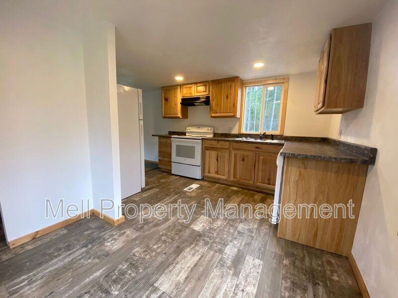 1000 E Pickering Rd - Photo 2 of 12