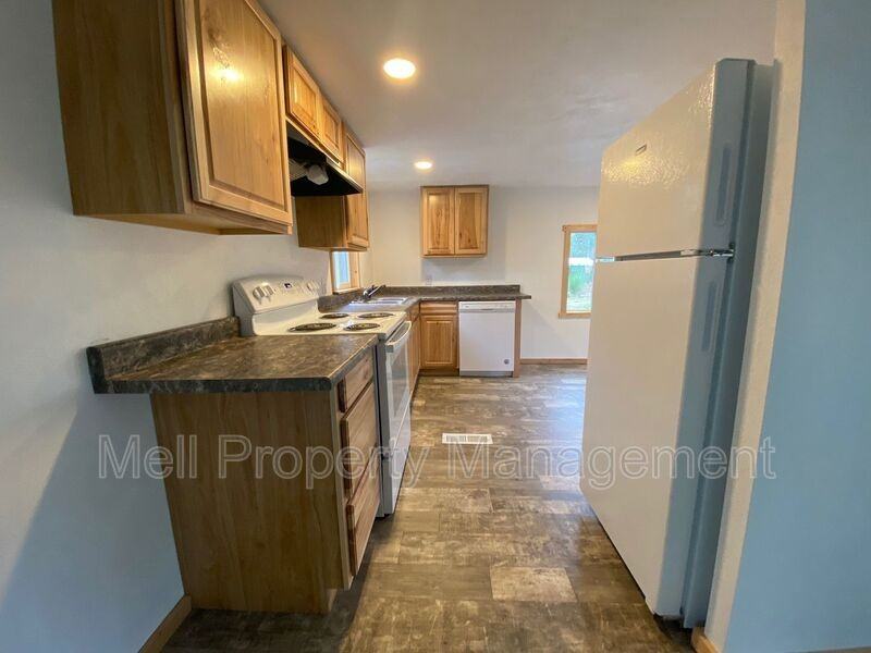 1000 E Pickering Rd - Photo 3 of 12