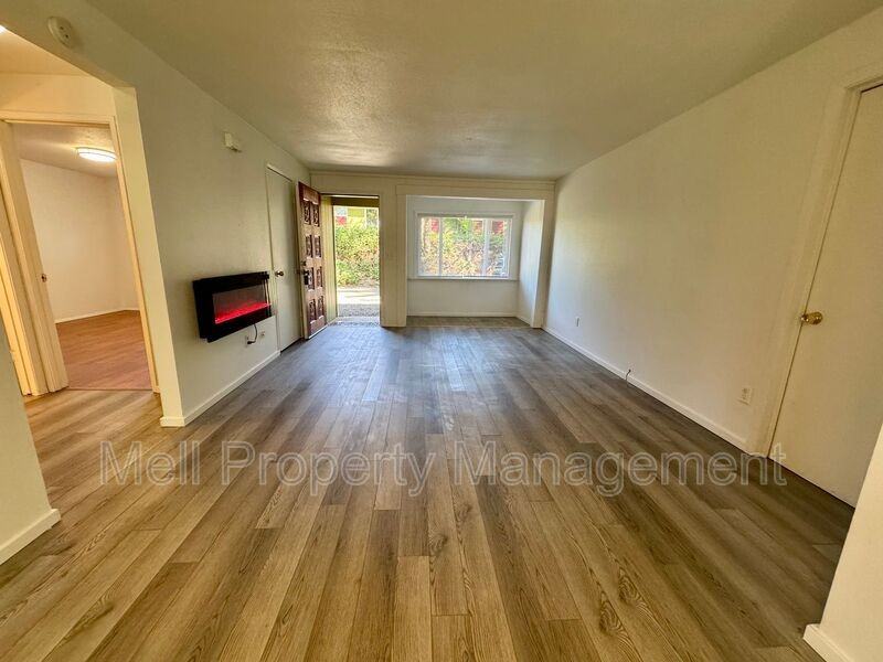 1821 Se Mason St #B - Photo 5 of 12