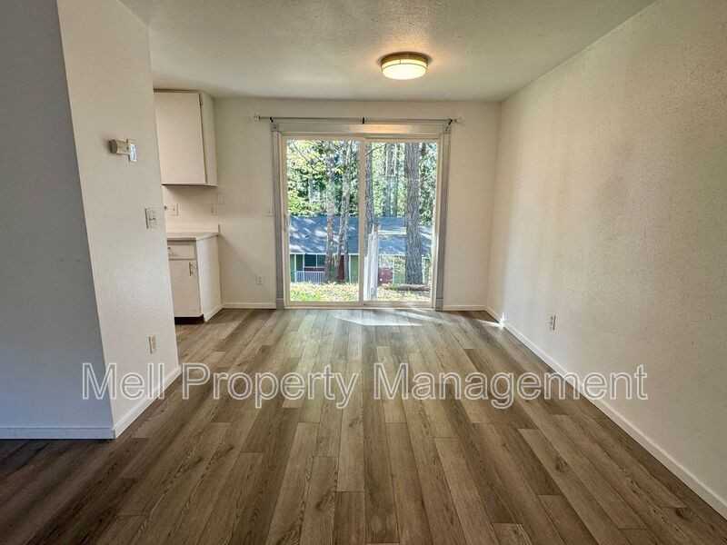 1821 Se Mason St #B - Photo 6 of 12