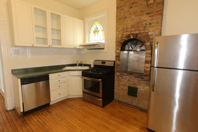 931 W Newport Ave #3 - Photo 2 of 20