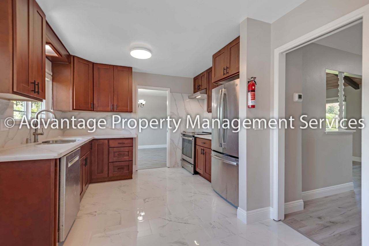 3969 Luella Pl - Photo 6 of 23