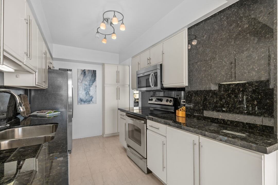 201 Ocean Ave - Photo 3 of 12