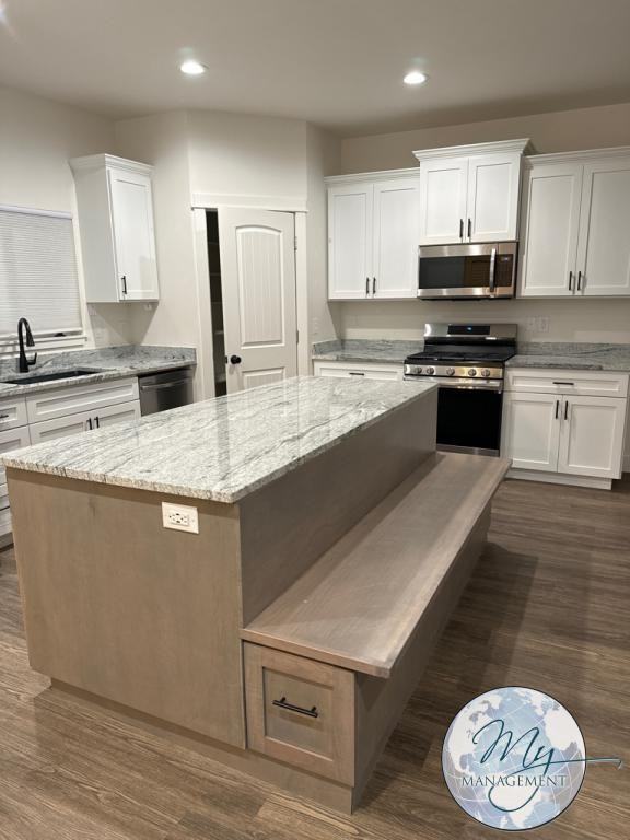 917 9th Ave N - Photo 3 of 12