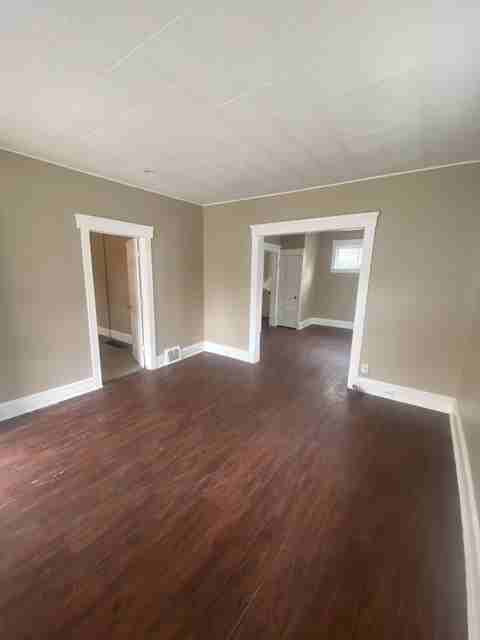 3812 Poe Ave - Photo 3 of 6