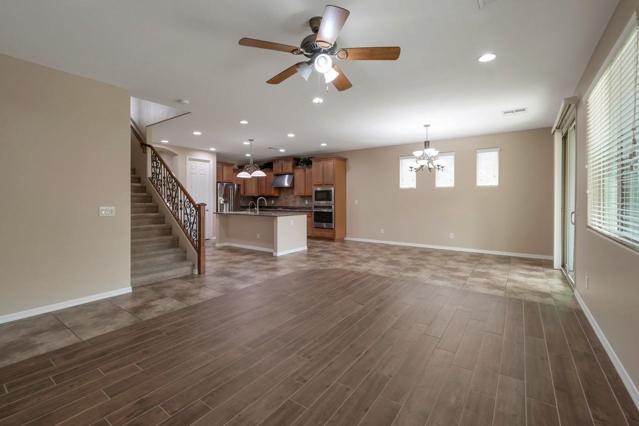 267 E Kaibab Dr - Photo 3 of 15