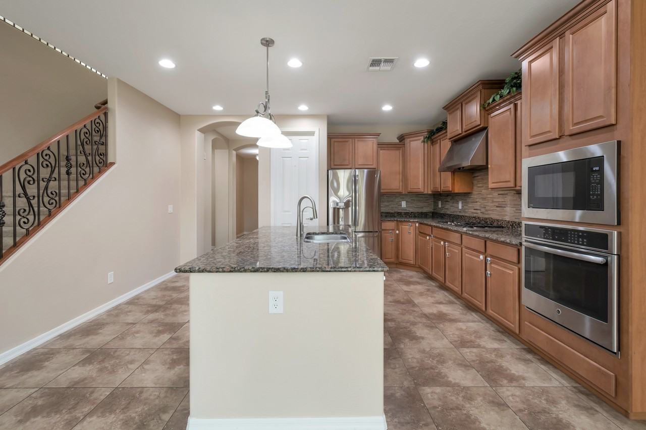 267 E Kaibab Dr - Photo 4 of 15