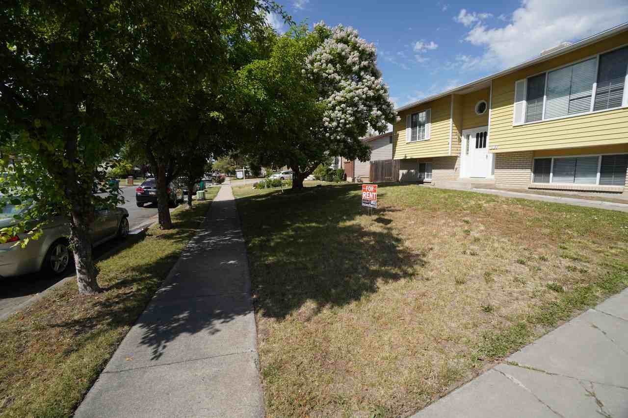 267 E St - Photo 2 of 31