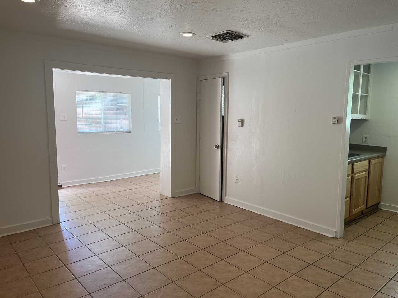 815 Walter St Se - Photo 2 of 14