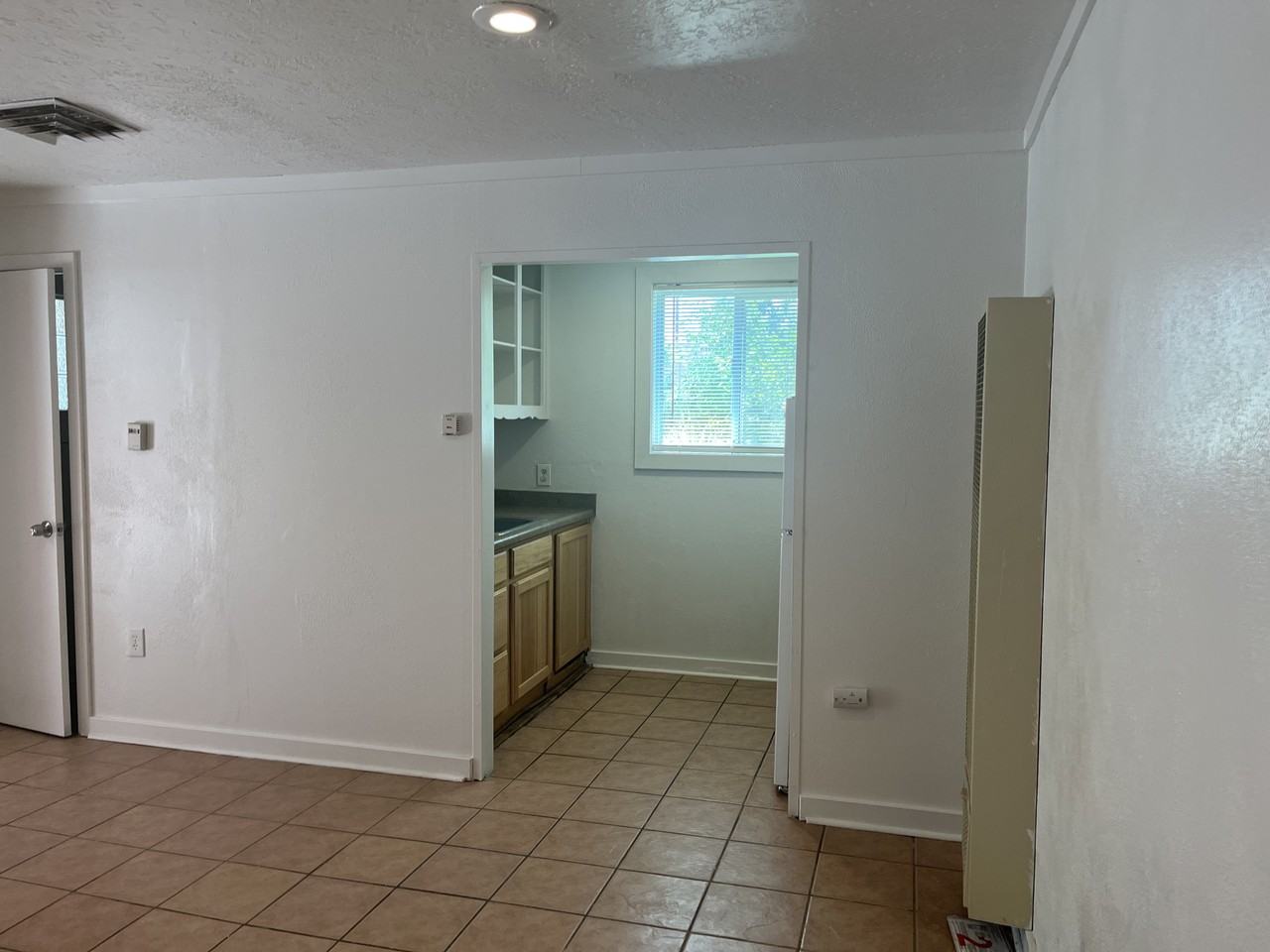 815 Walter St Se - Photo 7 of 14