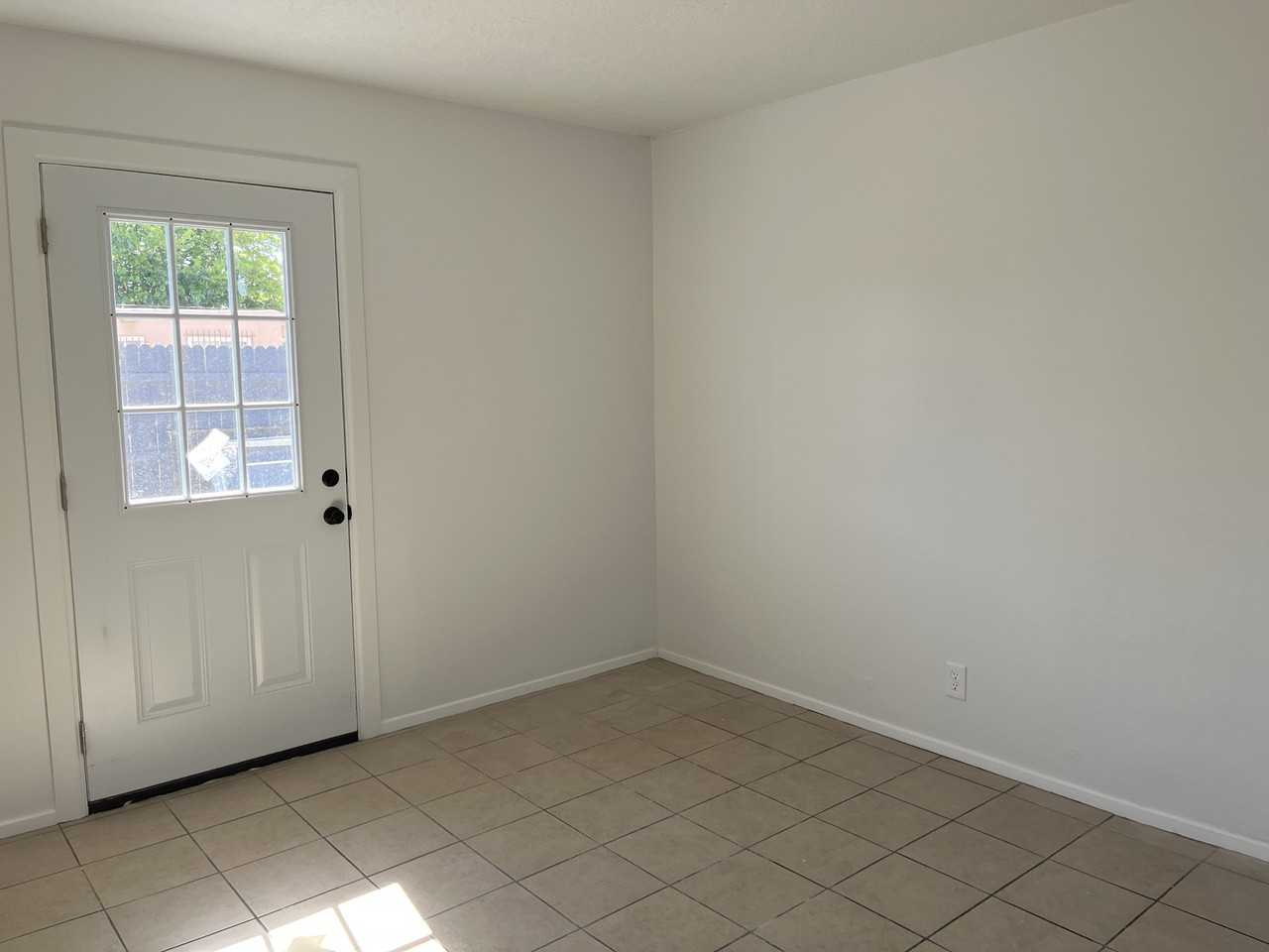 3444 Ross Ave Se - Photo 3 of 34