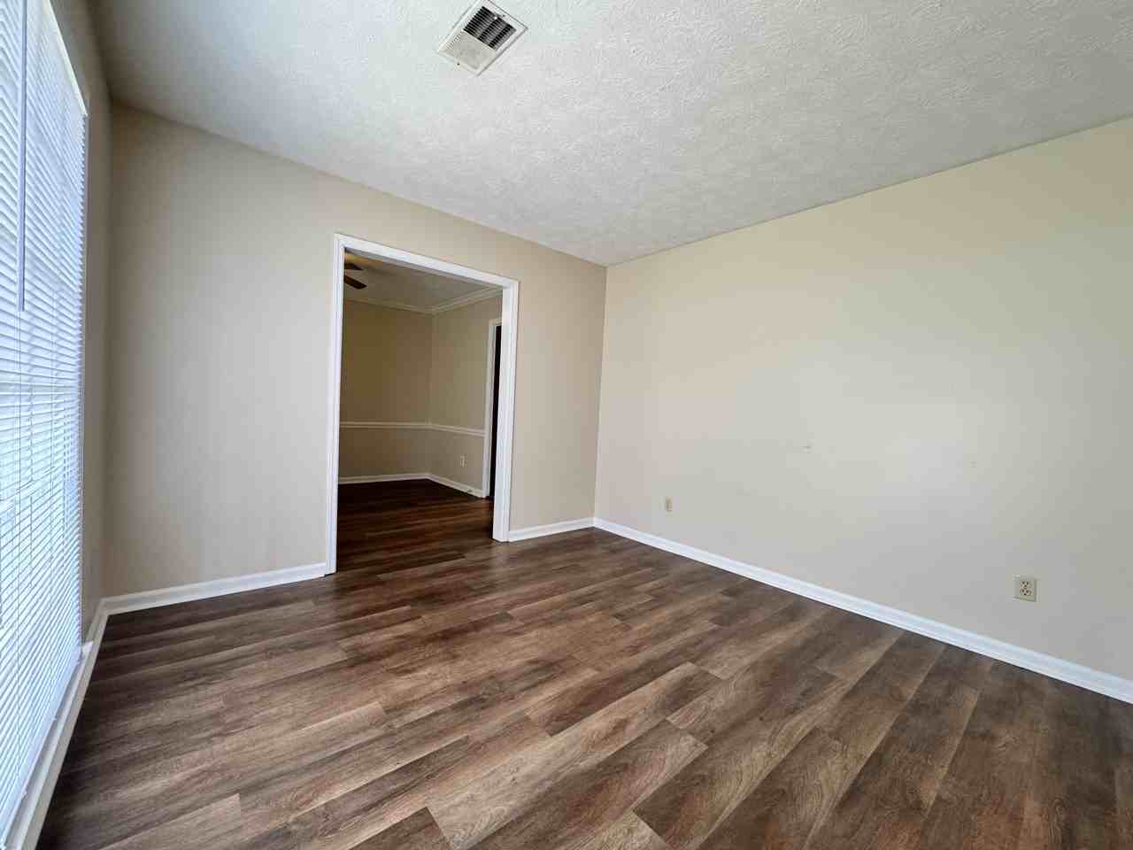 4936 Sterling Ridge Ct - Photo 2 of 22