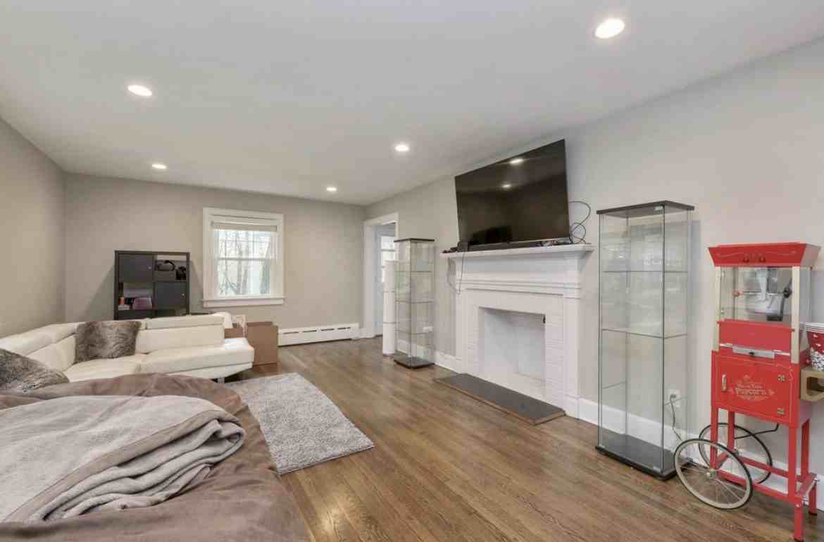 110 Douglas Rd #NA - Photo 2 of 15