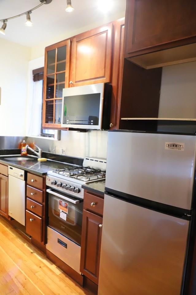 75 Burbank St #401 - Photo 7 of 14