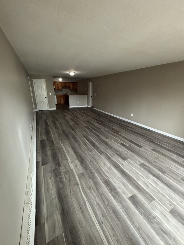 Perry Ave #1B - Photo 3 of 8