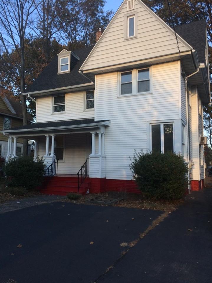 591 Washington Ave #NA - Photo 2 of 34