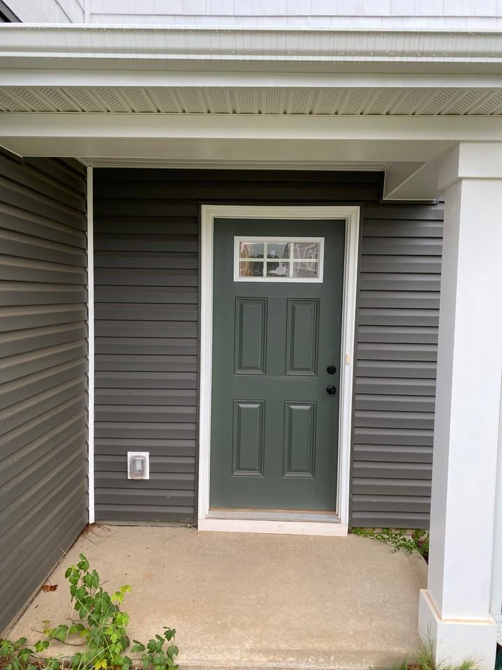 5128 Rustling Pines Ct - Photo 2 of 18