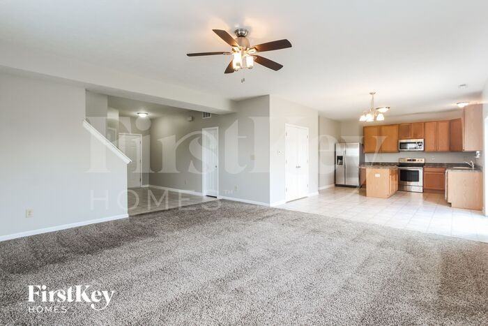 18185 Knobstone Way - Photo 2 of 16