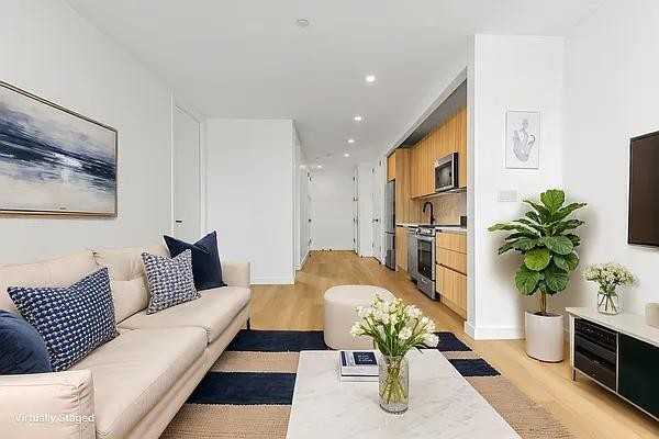 1010 Pacific St #722