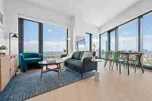 featured image of 18 6th Ave #5015