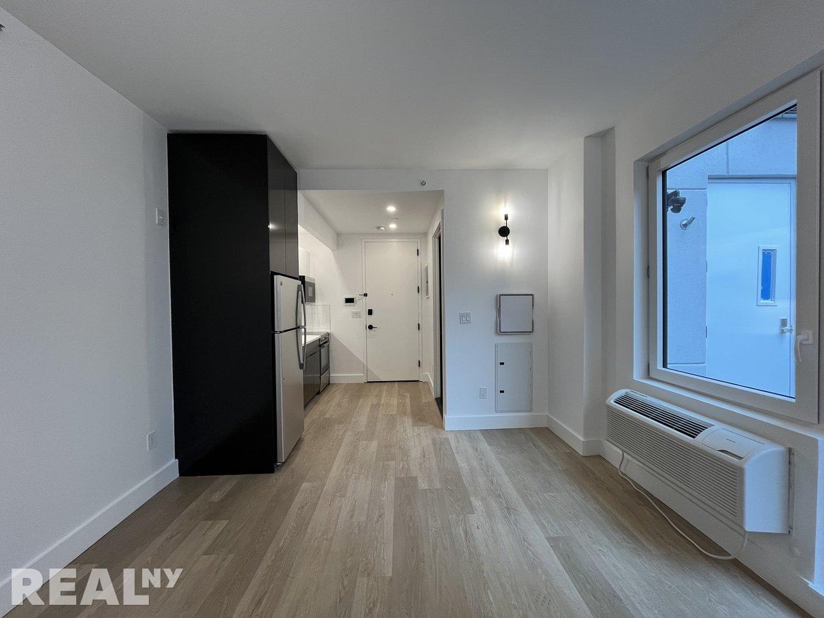 President St #3E - Photo 3 of 16