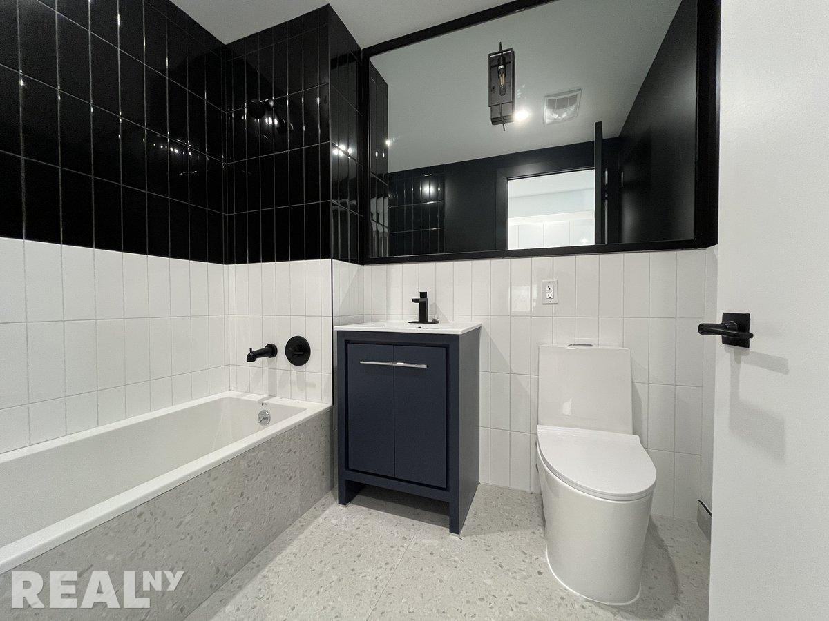 President St #3E - Photo 5 of 16