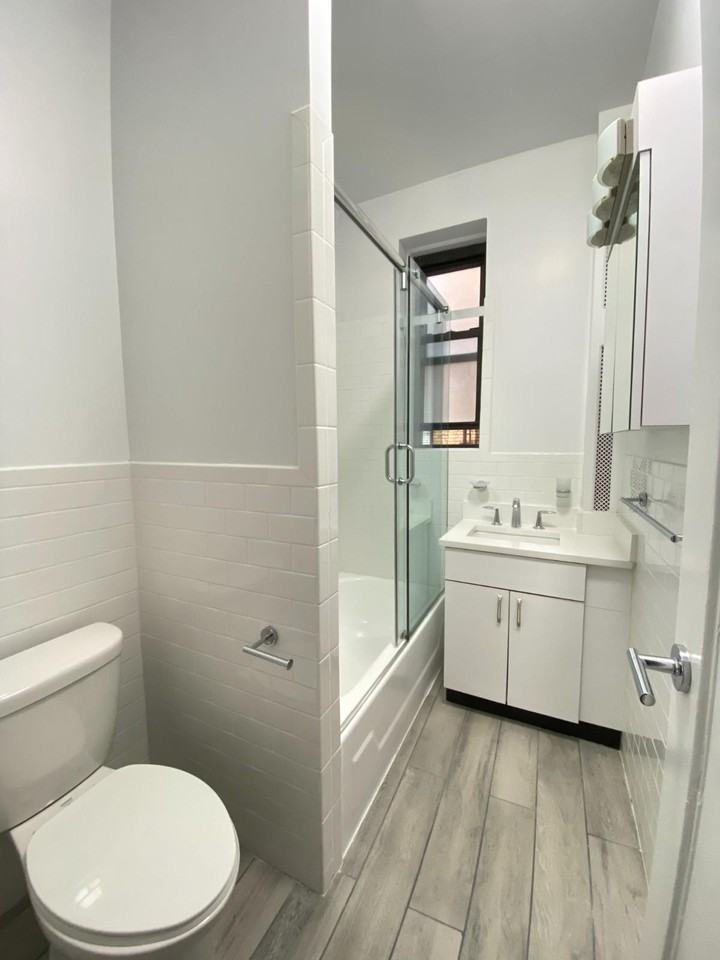 W 12th St #4E - Photo 4 of 4