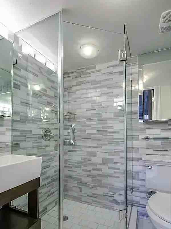 W 21st St #4 - Photo 2 of 3