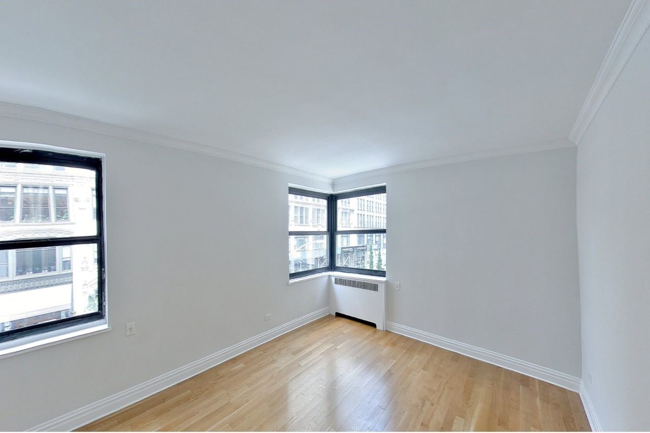 Gramercy Park S #003J - Photo 4 of 9