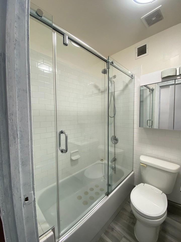 W 73rd St #3E - Photo 4 of 4