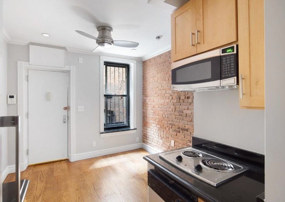 W 50th St #1RE - Photo 3 of 6