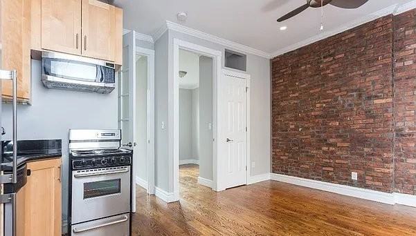 E 35th St #23 - Photo 3 of 5