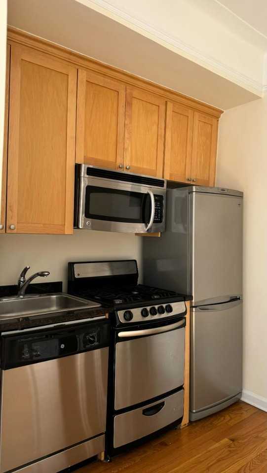 W 13th St #25 - Photo 3 of 4