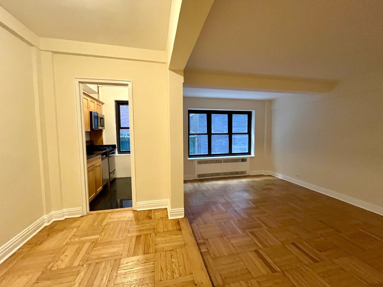 E 56th St #3K - Photo 7 of 8