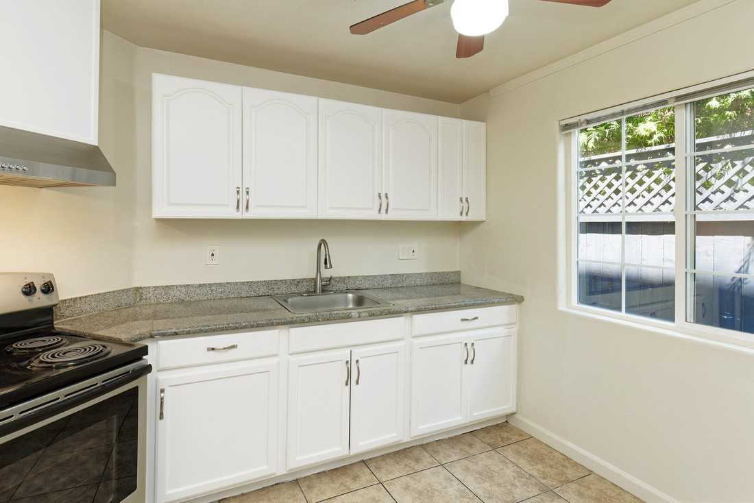 2336 Fruitvale Ave - Photo 3 of 12