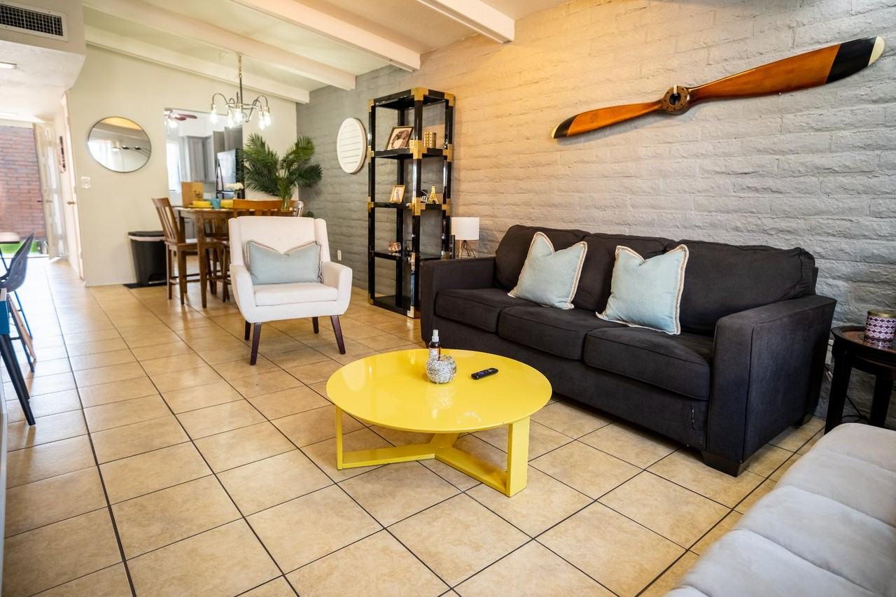 4406 E Hubbell St - Photo 5 of 11