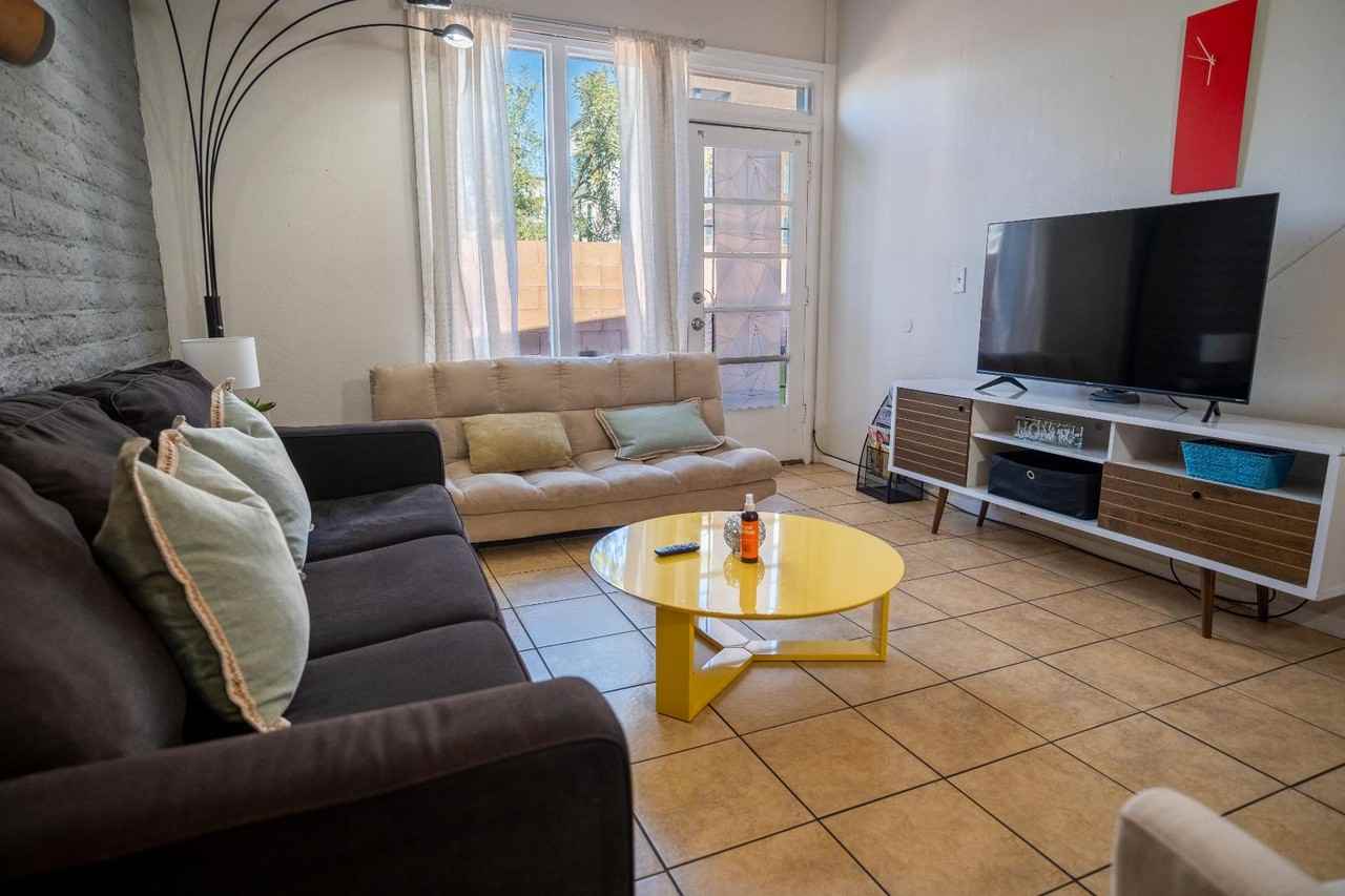 4406 E Hubbell St - Photo 6 of 11