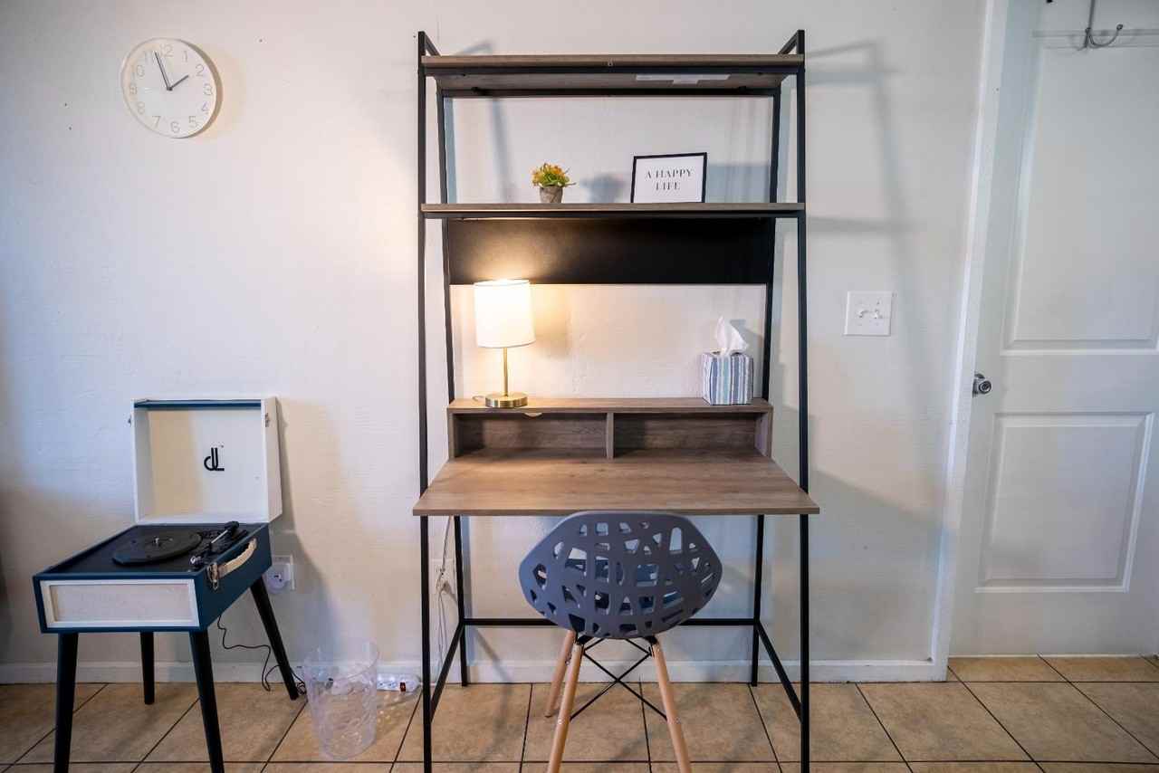 4406 E Hubbell St - Photo 4 of 11