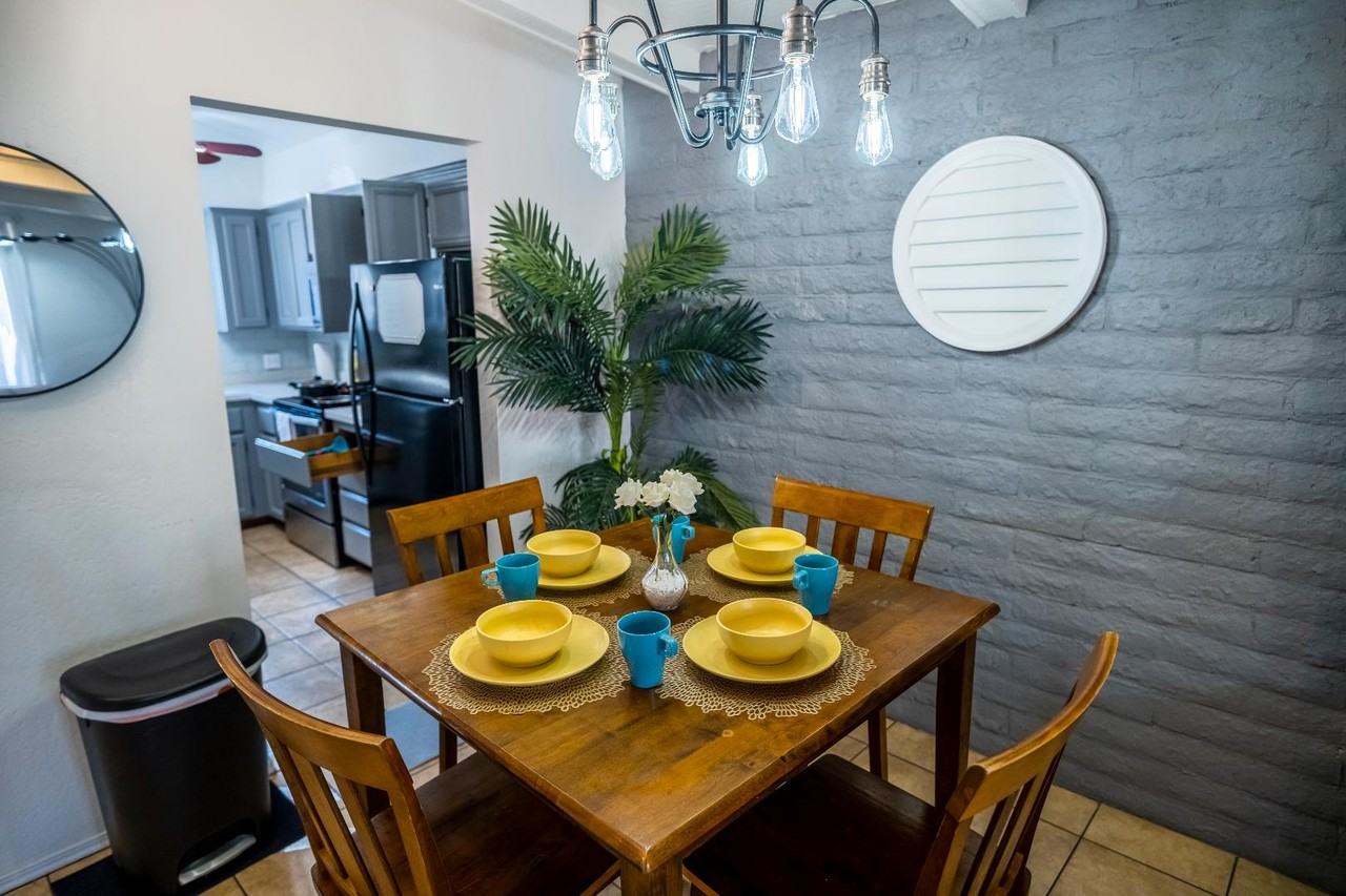 4406 E Hubbell St - Photo 7 of 11