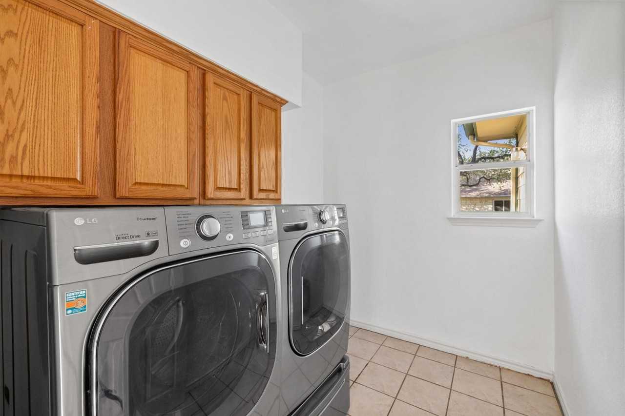 500 Errol Dr - Photo 3 of 20