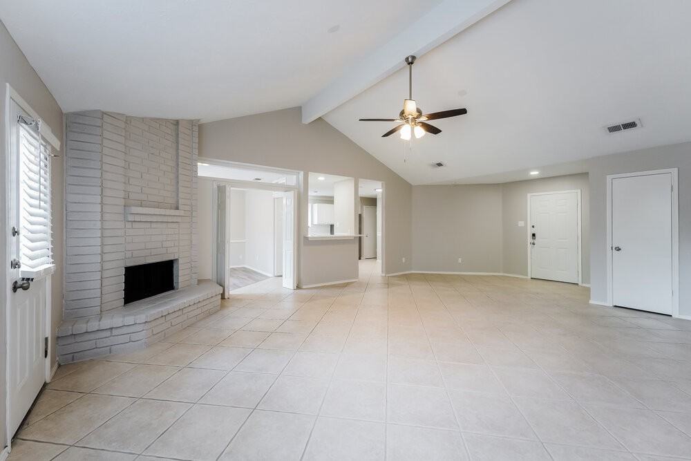 22111 Eagle Meadow Dr - Photo 4 of 16