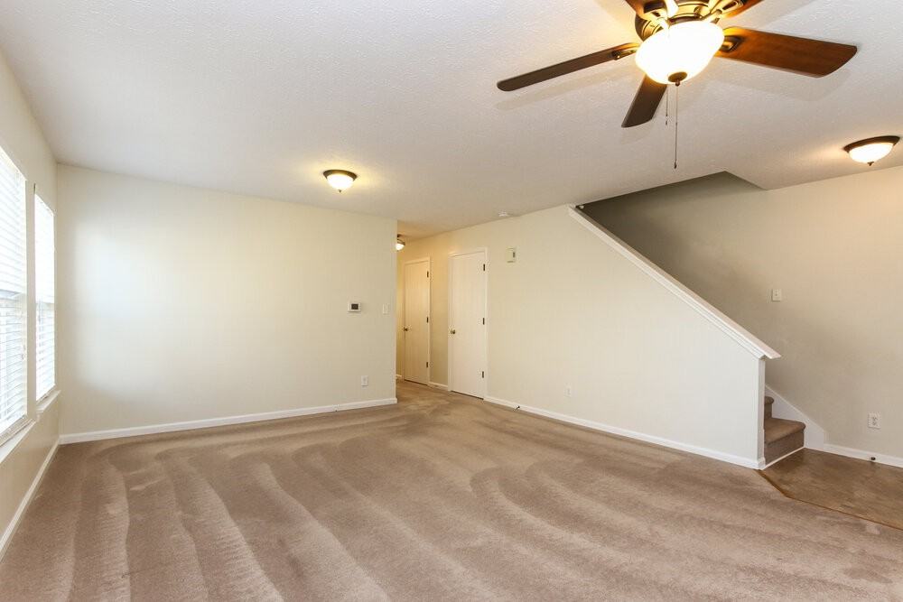 1237 Silver Ridge Ln - Photo 3 of 15