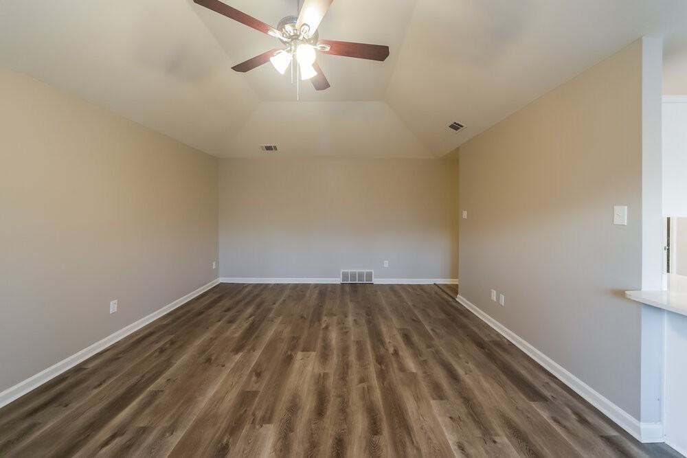 7931 Claredale Dr - Photo 4 of 16