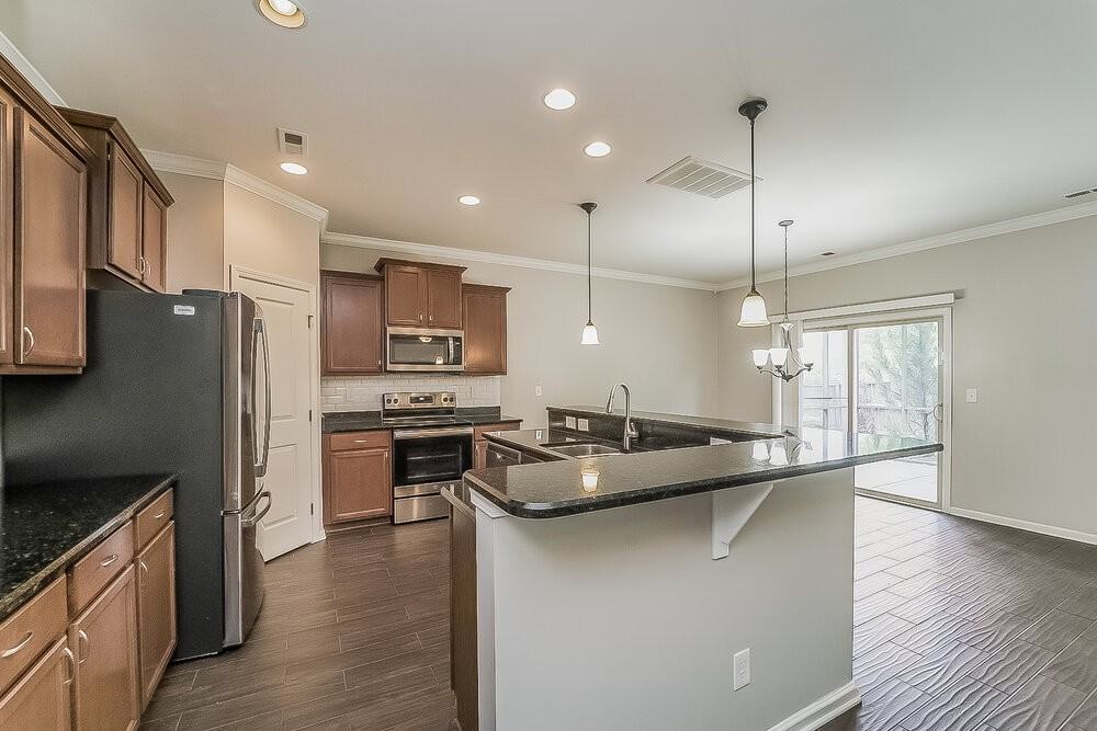 347 Pulaski Dr Sw - Photo 7 of 17