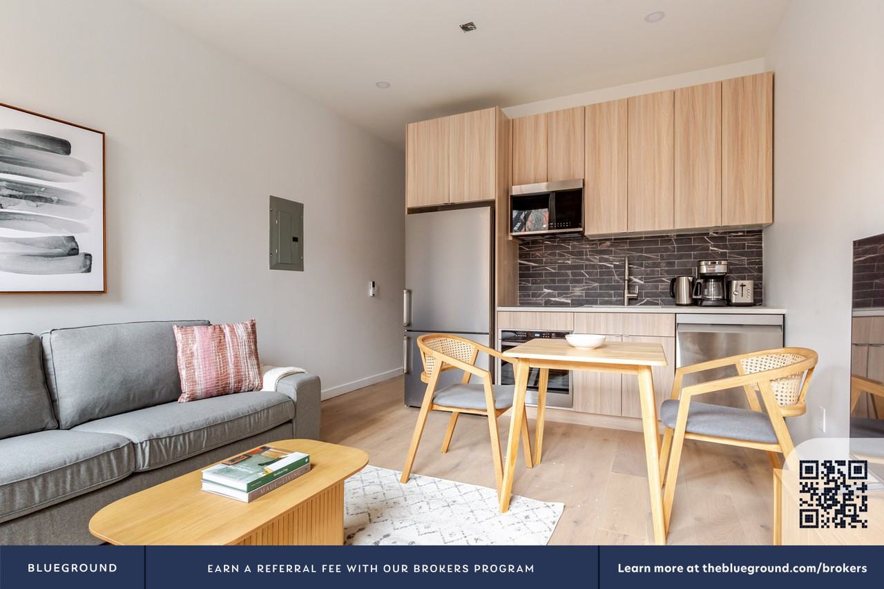 10 Saint Marks Place - Photo 4 of 21