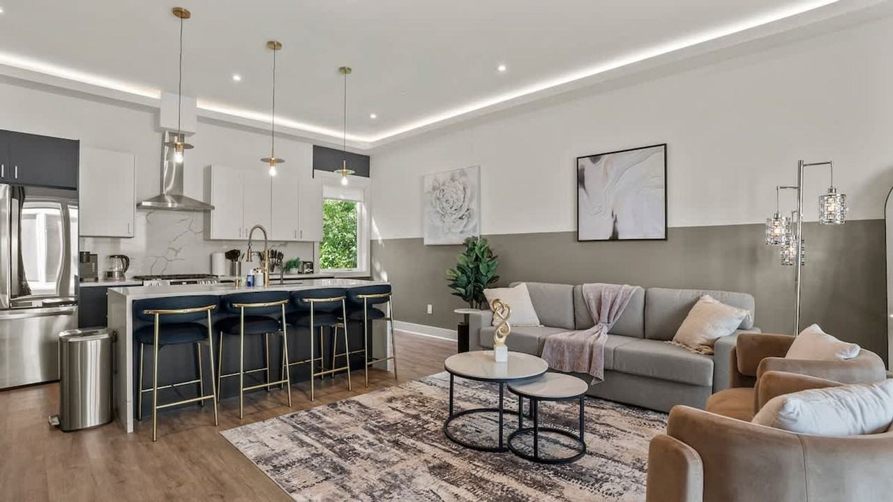 1733 N Fitzhugh Ave #1226737P - Photo 4 of 27