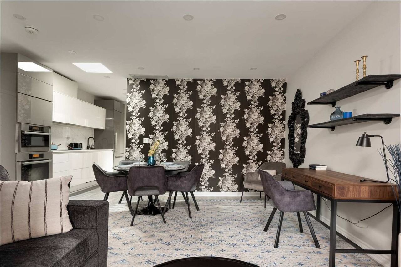 1364 Queen Street East - Photo 4 of 21